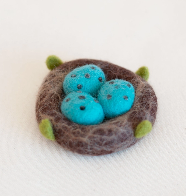 Robin's Nest Wool Dog & Cat Toy
